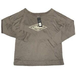 EUC with tags Mathew’s Long Sleeve Large Shirt